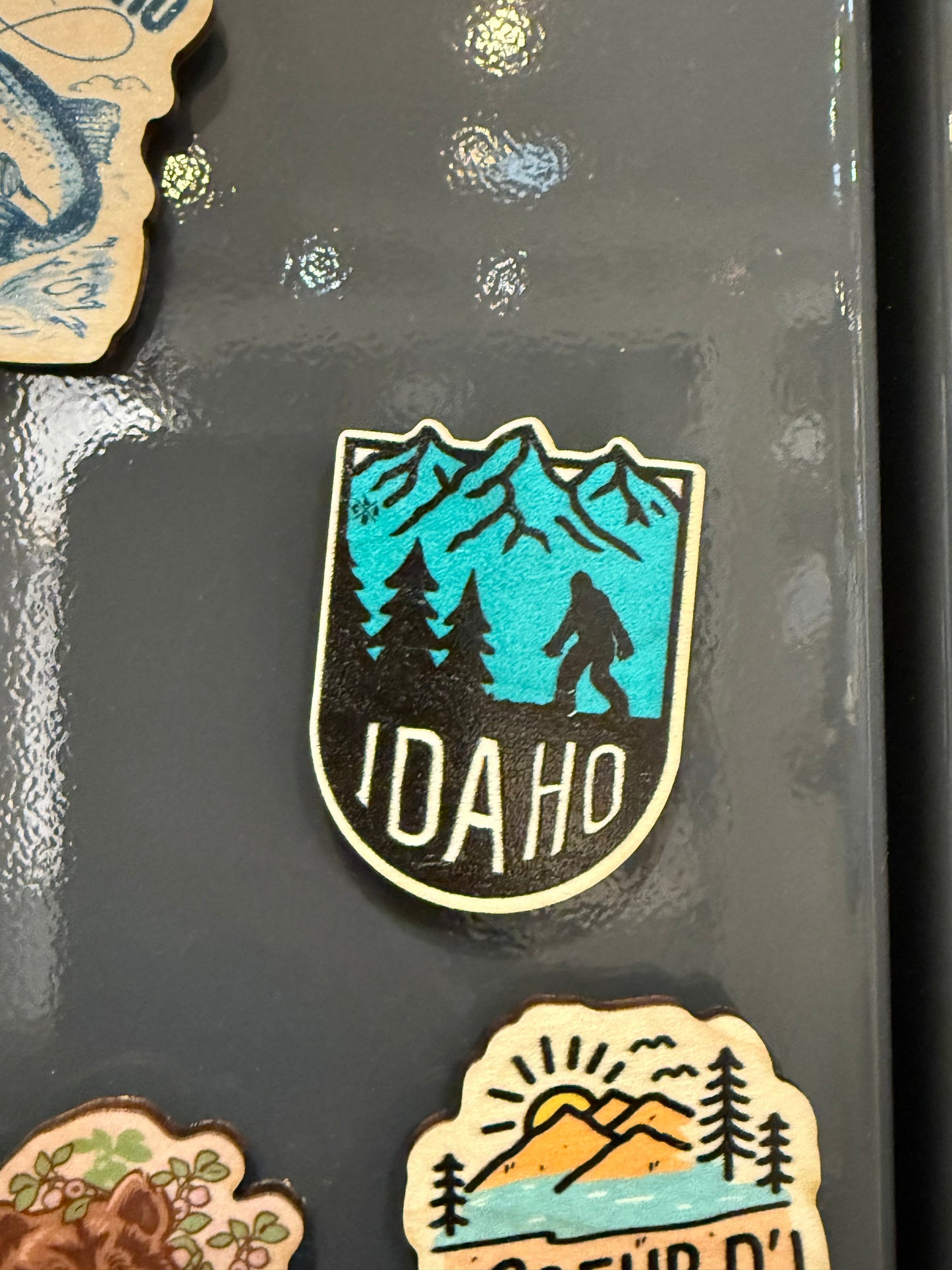 Bigfoot Idaho Mountains - Wooden Magnet (Printed)
