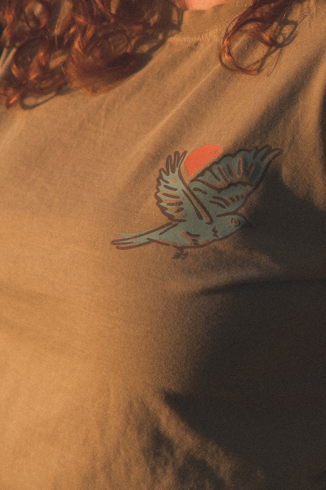 Chasing Views Bird Tee - Khaki (100%)