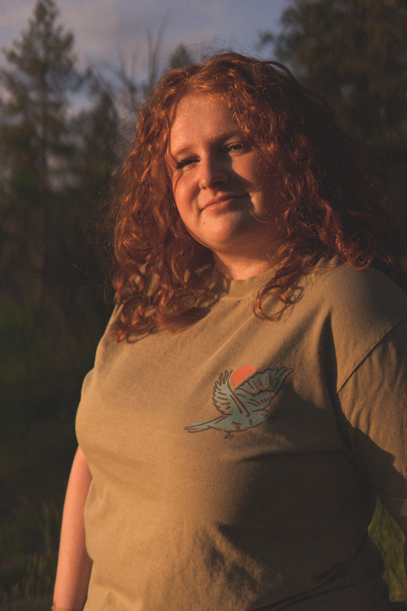 Chasing Views Bird Tee - Khaki (100%)